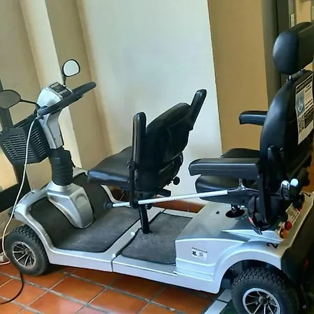 Modern In Castle Harbour Appartamento *