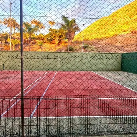 Modern In Castle Harbour Appartamento *