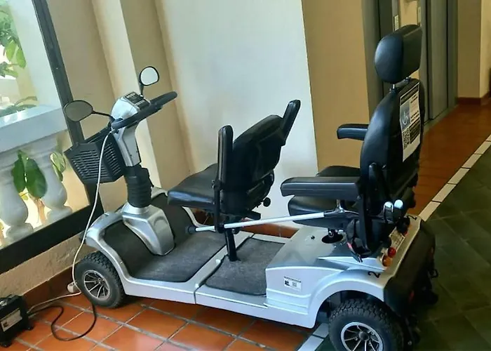 Modern In Castle Harbour Apartament *