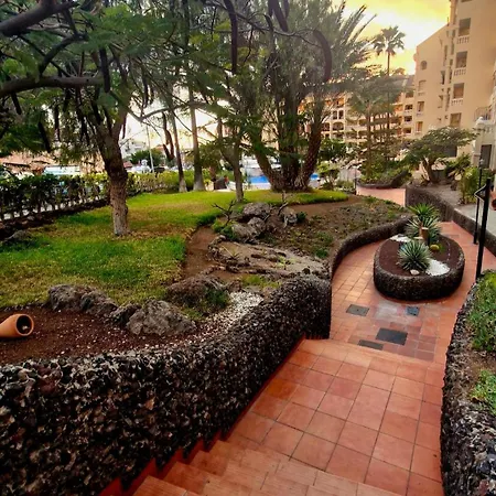 Modern In Castle Harbour