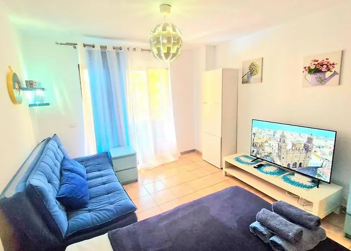 Modern In Castle Harbour Apartman