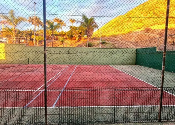 Modern In Castle Harbour Apartman *